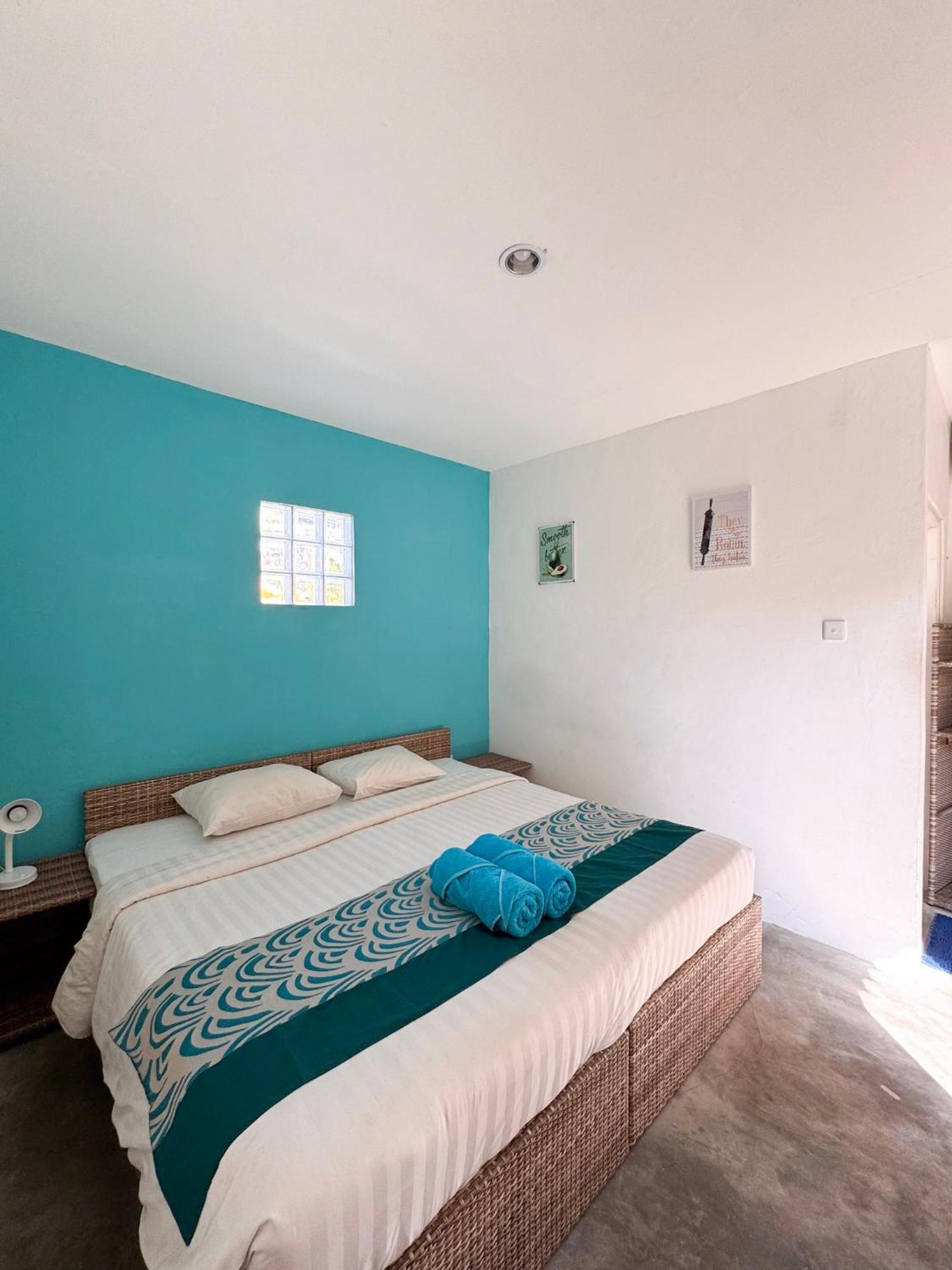 Urban Jungle Beach House Canggu Exterior foto