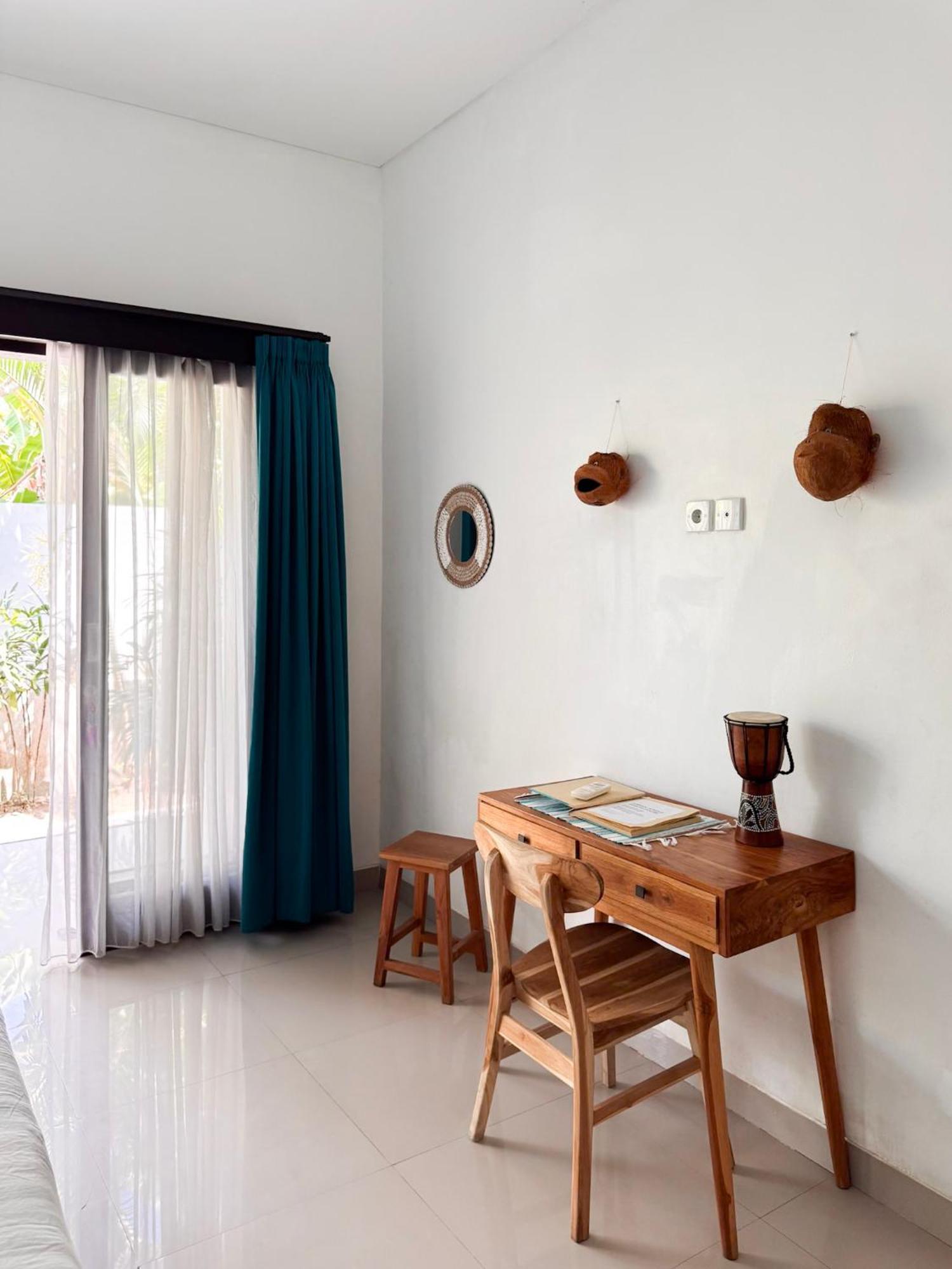 Urban Jungle Beach House Canggu Exterior foto