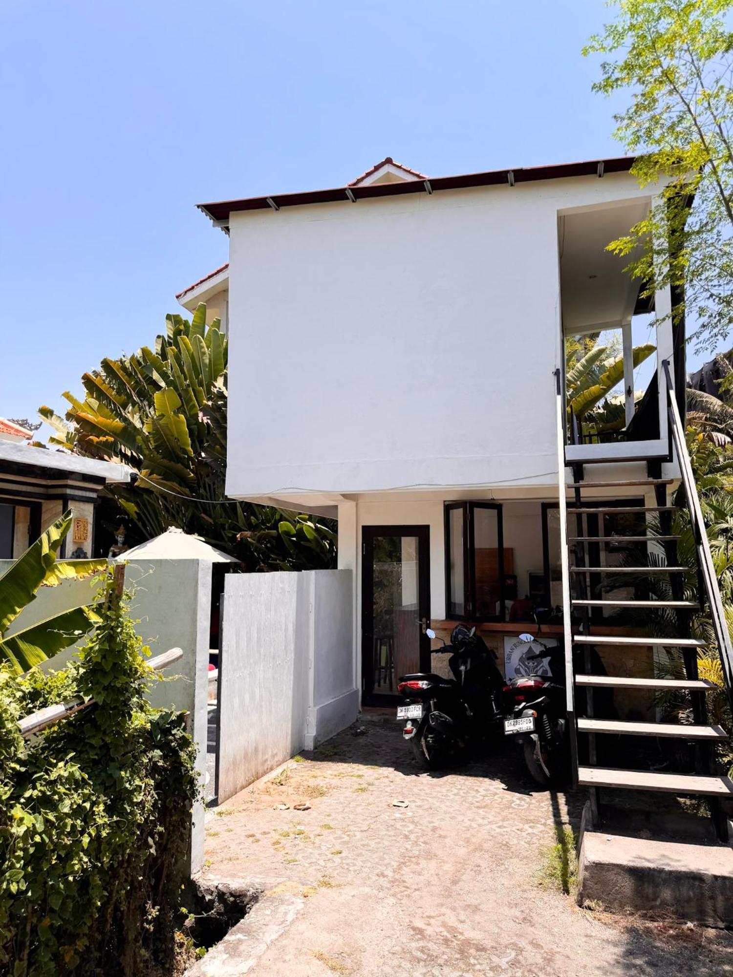 Urban Jungle Beach House Canggu Exterior foto